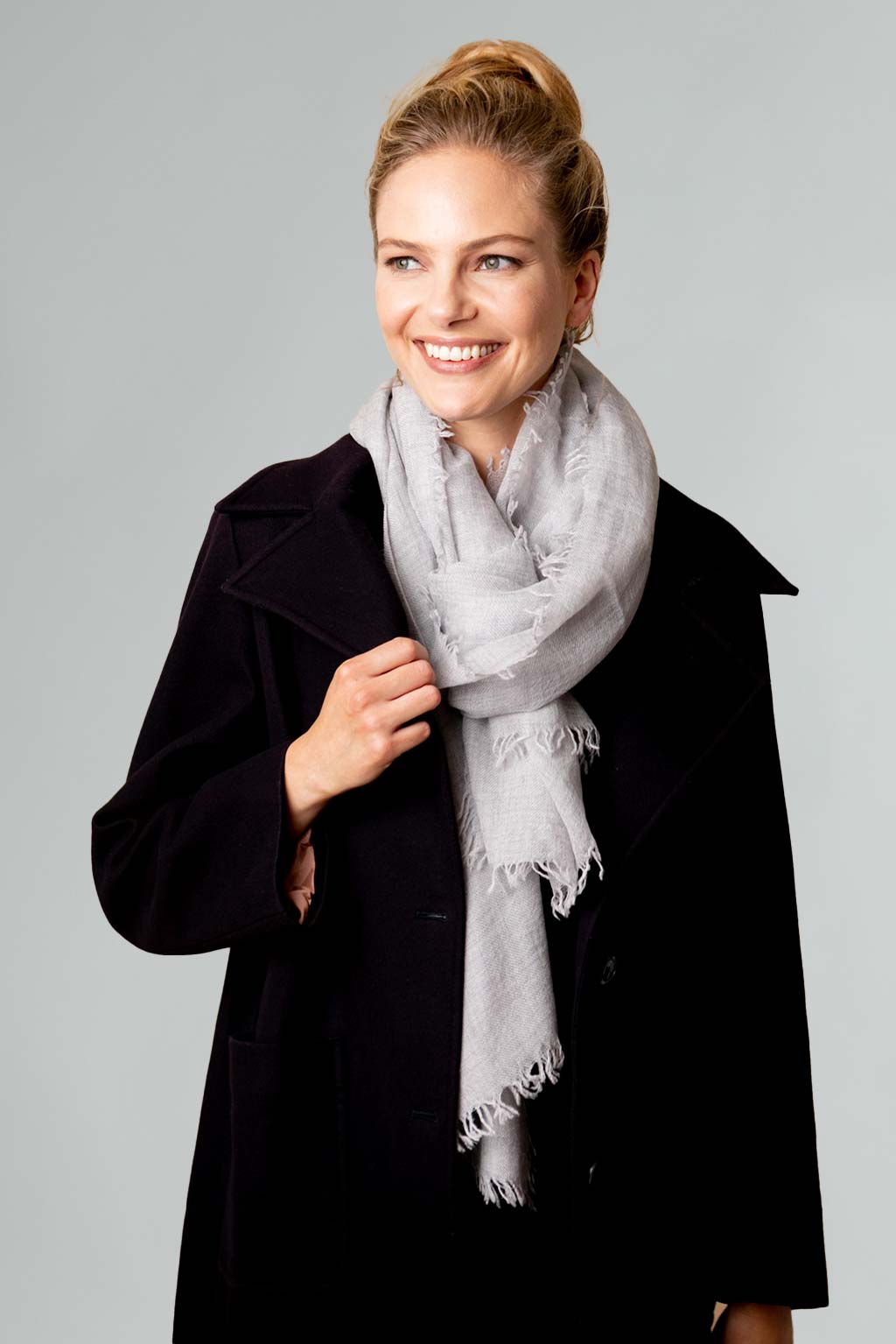 Alpine Cashmere Featherweight Alta Scarf in Pearl Melange Gray