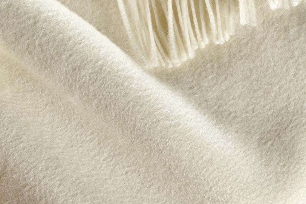 Alpine Cashmere Ripple Finish Wrap in Cream