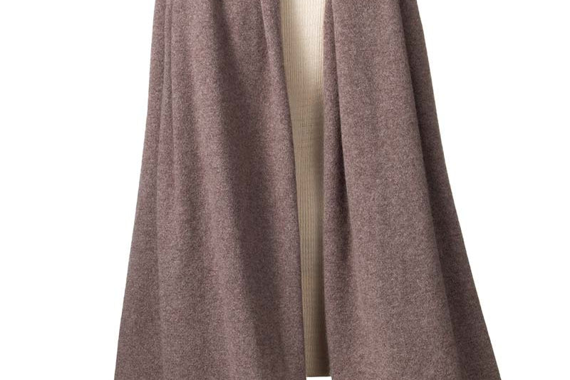 Alpine Cashmere's Luxurious Chunky Travel Wrap in Nutmeg Brown