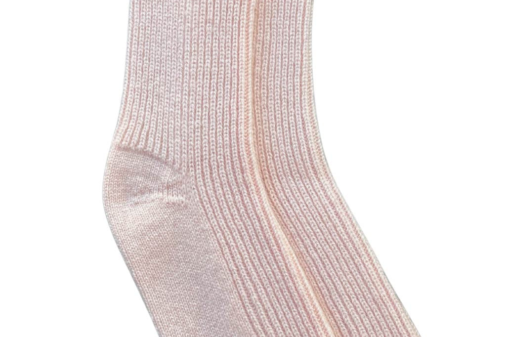 Alpine Cashmere Women's Cashmere Bed Socks in Seashell Pink